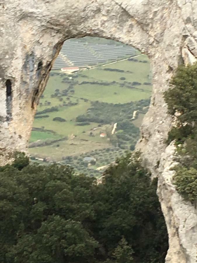 Sa Domu E Muru Galtellì Exteriör bild