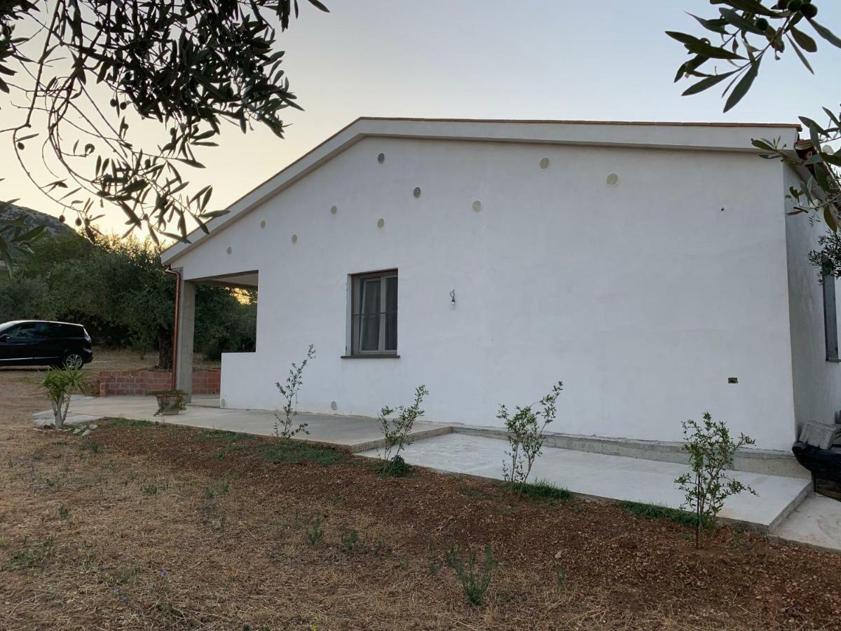 Sa Domu E Muru Galtellì Exteriör bild